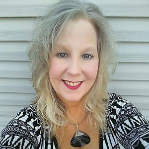 Meet your Posher, Kristin